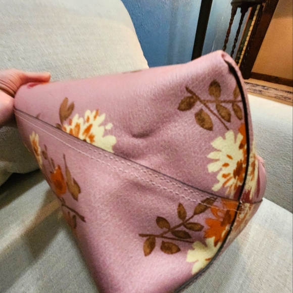 Coach Daisy Floral Print City Signature and Floral Tote Bag Purse - Picture 5 of 15